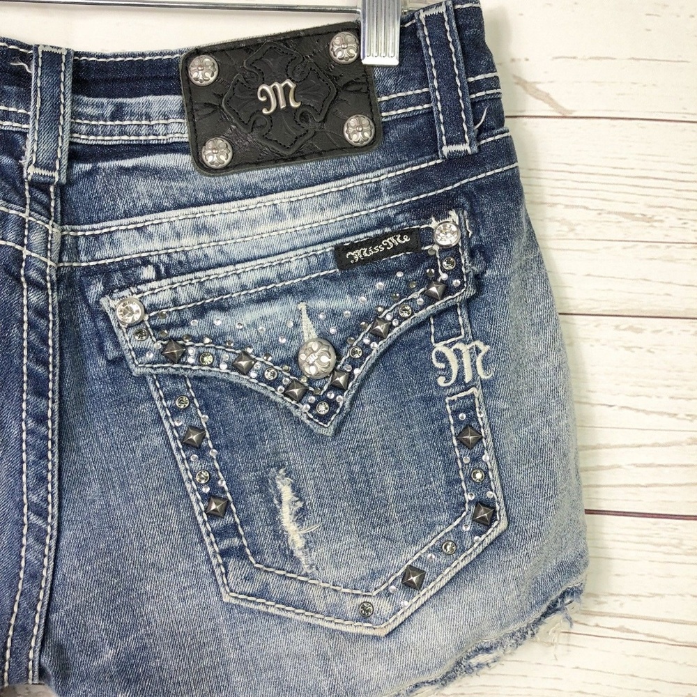 ❌SOLD❌ [Miss Me] Embellished Denim Cutoff Shorts - Picture 6 of 8